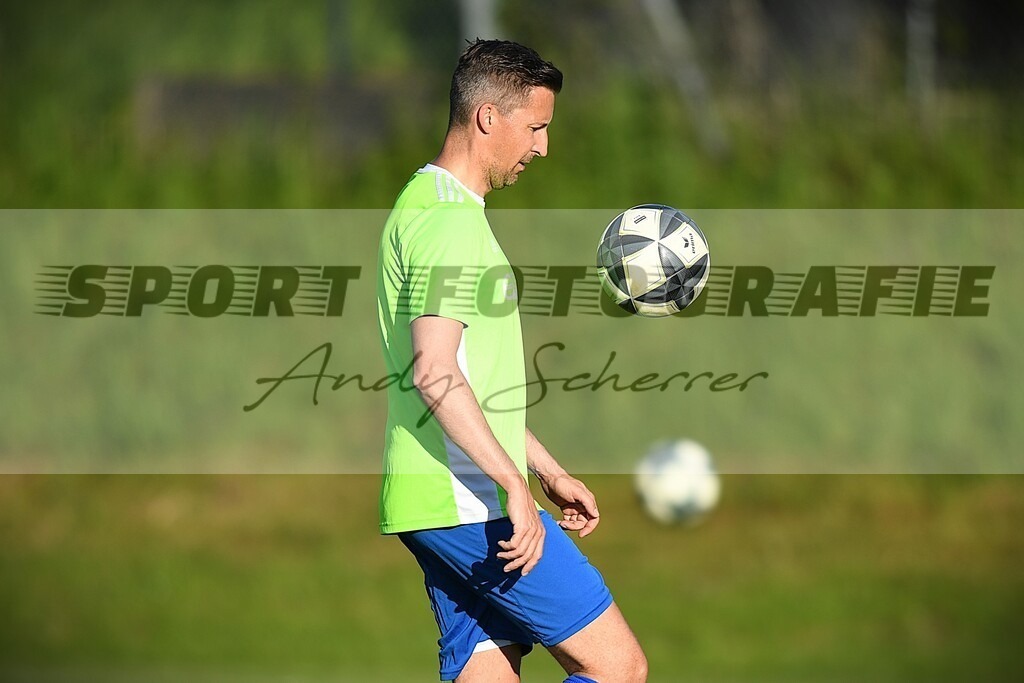 hDSC_2524 | Kaufen Sie Sportbilder im Onlineshop von Andy Scherrer Sportfotografie. Faszinierende Bilder von Sportevents aus der ganzen Schweiz. Fussball, Frauenfussball, Unihockey, Handball, Schwingen und weiteren Sportarten. - Realisiert mit Pictrs.com