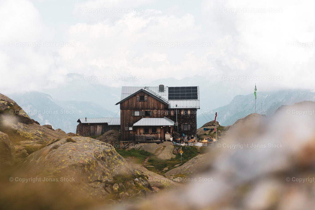 The Hut | Arriving to the Hut after a long day of hiking in Austria.  - Realisiert mit Pictrs.com
