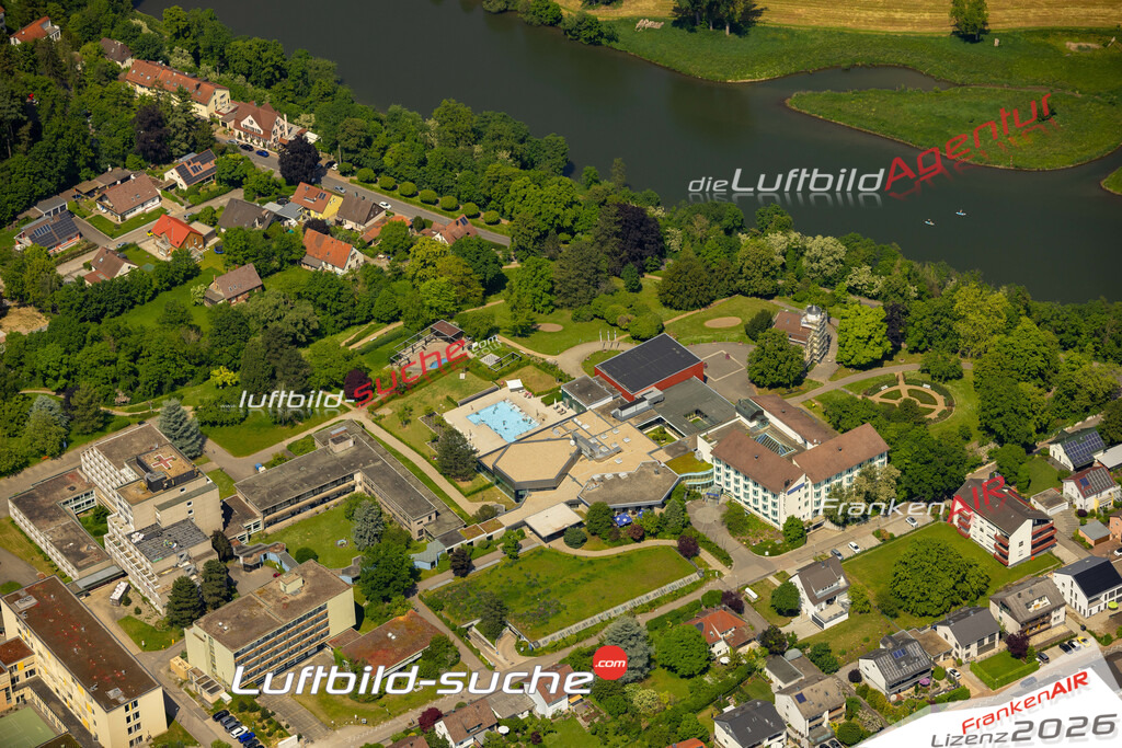 Das Luftbild zeigt Solebad Wimpfen am Berg Bad Wimpfen - Die Luftaufnahme wurde 2023 vom UL-Flugzeug aus erstellt ( keine Drohne ) - Hochauflösende Luftaufnahme - Für grossformatige Ausdrucke geeignet. Die Geschenkidee !Mit Lizenz und Bildrechte bestellbar