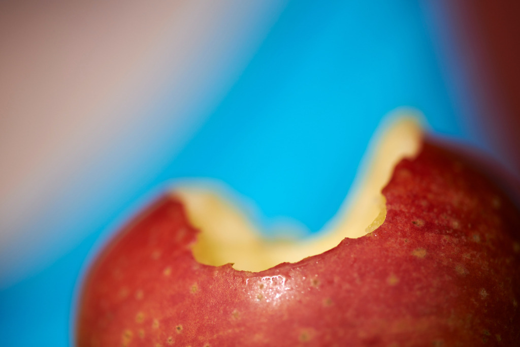 abgebissener roter Apfel | Unterthuernau, Austria - May 18, 2013: abgebissener roter Apfel. - Realisiert mit Pictrs.com
