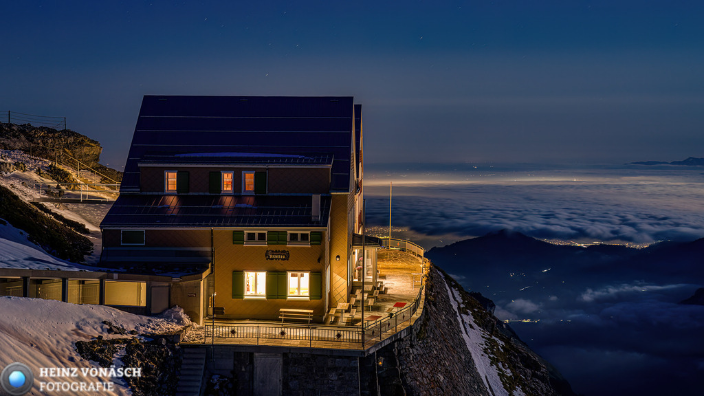 Säntis_0014 | Alle Bilder von Heinz Vonäsch Fotografie können alle zu günstigen Preisen gekauft werden! Download der Bilder, Ausdrucke, Postkarten, Tassen T-Shirts, Kalender, Alu- Dibond usw. - Realisiert mit Pictrs.com