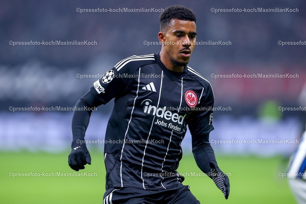 UCL26112502007 | 26.11.2025, Fußball, UEFA Champions League, Eintracht Frankfurt - Atalanta Bergamo, Deutsche-Bank-Park (Frankfurt am Main), 5. Spieltag, Saison 2025 2026: Ansgar Knauff&nbsp;(Eintracht Frankfurt #07)  Regulations prohibit any use of photographs as image sequences and or quasi-video.