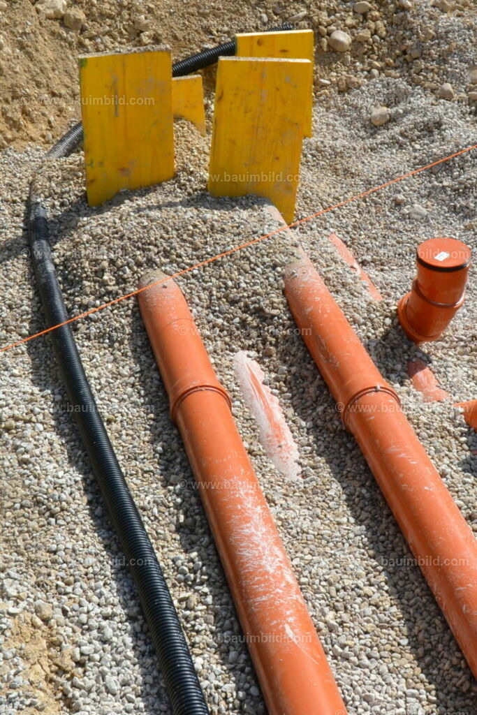 bib-lg17-elektroinstallation-0011 | Nach LV-Leistungsgruppen sortierte Detailfotos über den Bau eines Hauses. Alle Hausbau-Bilder direkt vom Urheber und Autor der Website Haus-Selber-Bauen.com