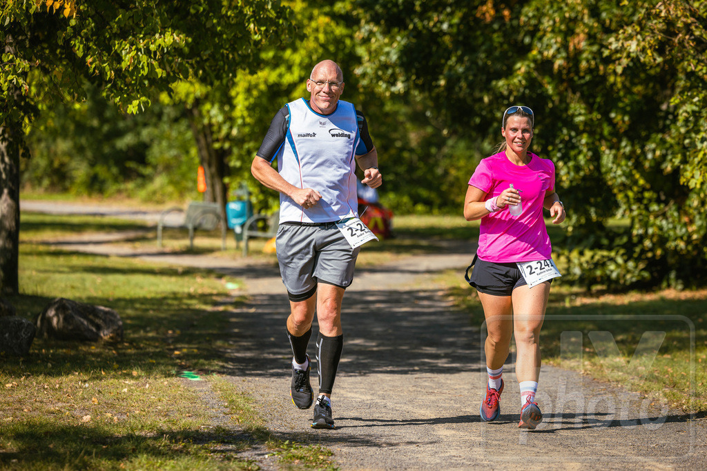 16. Hoywoj-CityLauf im Sportforum Hoyerswerda - 16.09.2023 | 10km-Volkslauf der Laausitzer Seenland Stiftung - Realisiert mit Pictrs.com