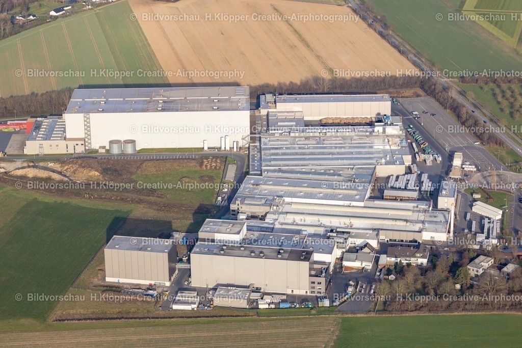 Luftbild Moers-8189 | Luftbildfotografie Gebäude und Produktionshallen auf dem Lebensmittelhersteller- Werksgelände " Niederrhein-GOLD Tersteegen GmbH & Co. KG " an der Holderberger Straße in Moers im Bundesland Nordrhein-Westfalen, Deutschland - Realisiert mit Pictrs.com