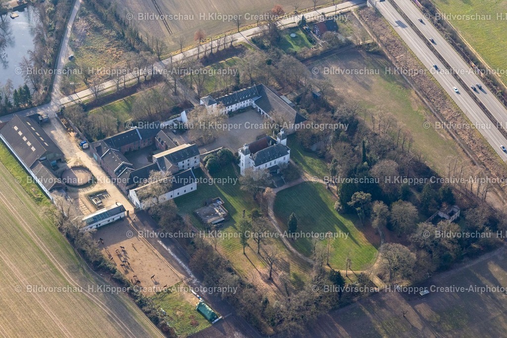 Luftbild Moers-8230 | Luftbildfotografie Luftbild Palais des Schloss Lauersfort im Ortsteil Kapellen in Moers im Bundesland Nordrhein-Westfalen, Deutschland - Realisiert mit Pictrs.com