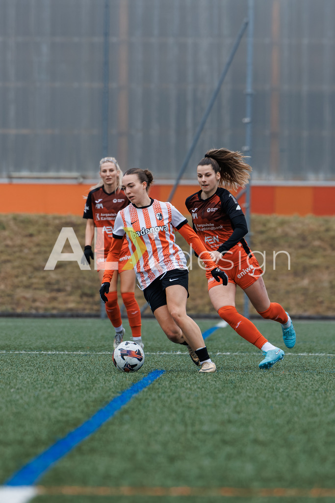Fußball I Frauen I Saison 2025-2026 I Freundschaftsspiel I FC Aarau Frauen - SC Freiburg U20 I 24.01.2026 | 19 Rebecca Rummel (SC Freiburg U20) – Sturm - Realisiert mit Pictrs.com