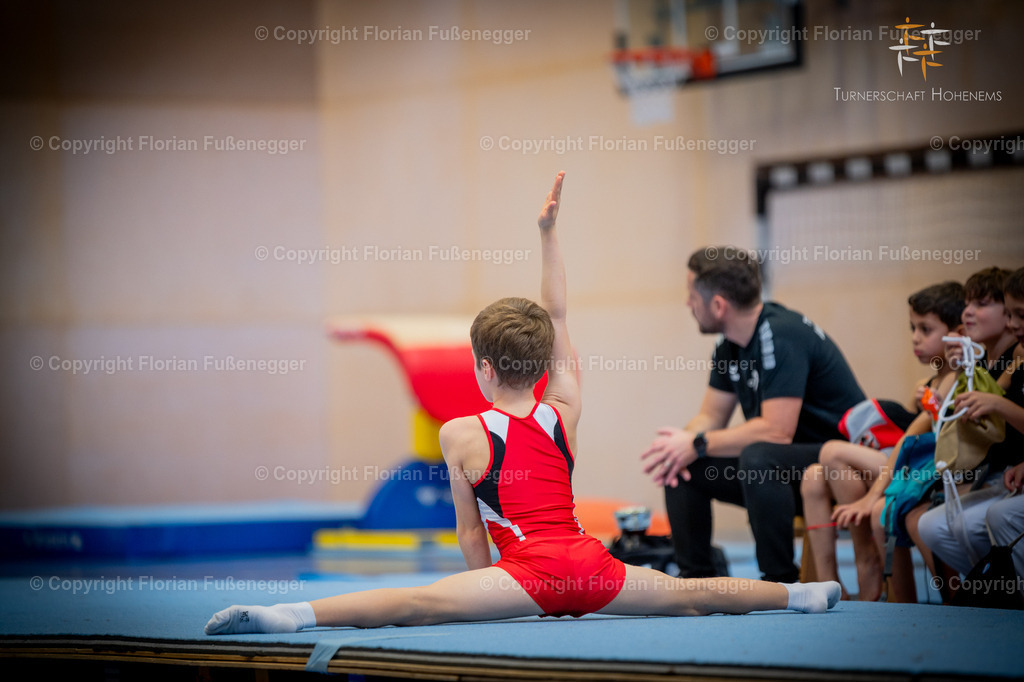 Promo-343 | "Fussifoto.com – Ihr Ansprechpartner für hochwertige Fotografie! Entdecken Sie kreative Bilder und professionelle Dienstleistungen. Kontaktieren Sie uns für Ihre Projekte!"