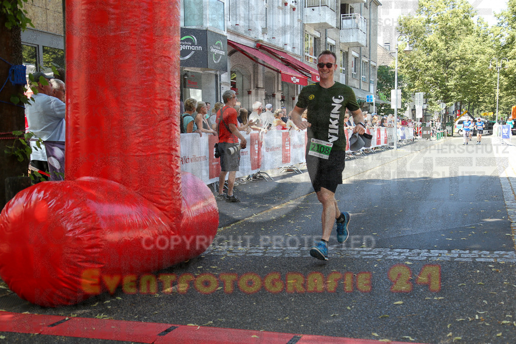 250621_1221_EX1_5693 | Sportfotografie im Rhein-Sieg Kreis, Köln, Bonn, NRW, Rheinland Pfalz, Hessen, etc. Unser Tätigkeitsfeld umfasst den Laufsport vom Volkslauf über den Marathon, Duathlon, Triathon bis zum Ultralauf wie Kölnpfad Ultra oder Schindertrail.