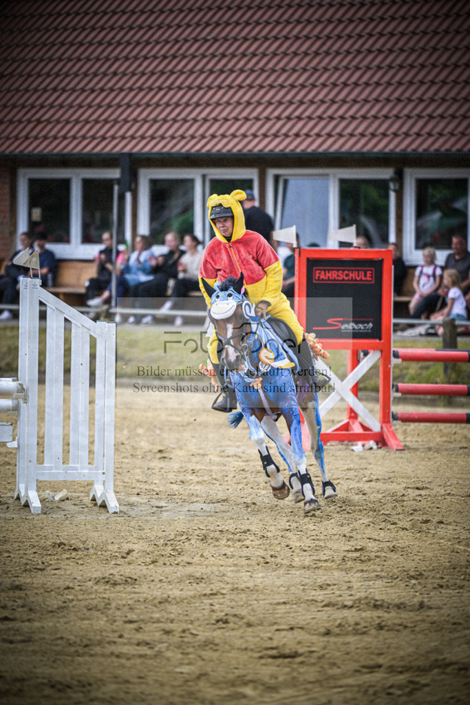 DOS_9216 | Entdecke hochwertige Reitturnierfotos von Foto Oger. Professionell, emotional und authentisch – jetzt Lieblingsmomente im Shop bestellen.Deutschlandweite Turnierfotografie. - Realisiert mit Pictrs.com