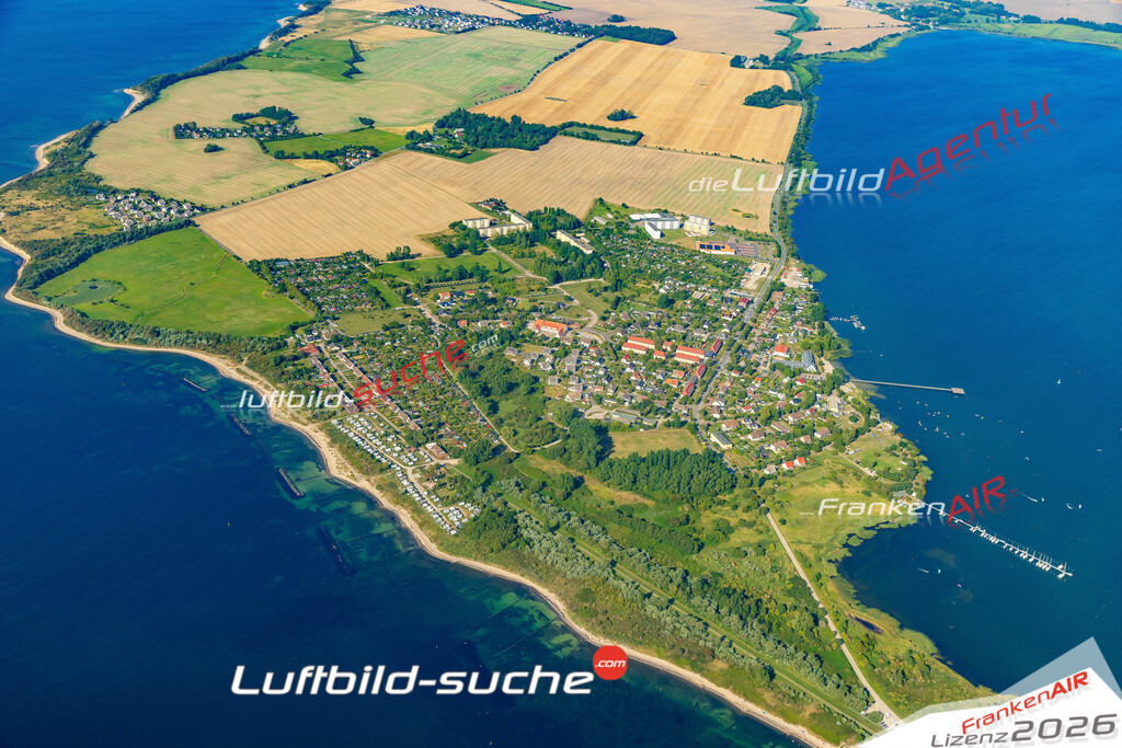 Karl Liebknecht Straße Dranske Bild- Das Luftbild wurde 2025 vom UL-Flugzeug heraus erstellt ( keine Drohne bzw. Drohnenaufnahme ) - Hochauflösende Luftaufnahme -Nicht vergleichbar mit Google Maps oder Satelittenbilder- Die Geschenkidee !Mit Lizenz und Bildrechte bestellbar - CC