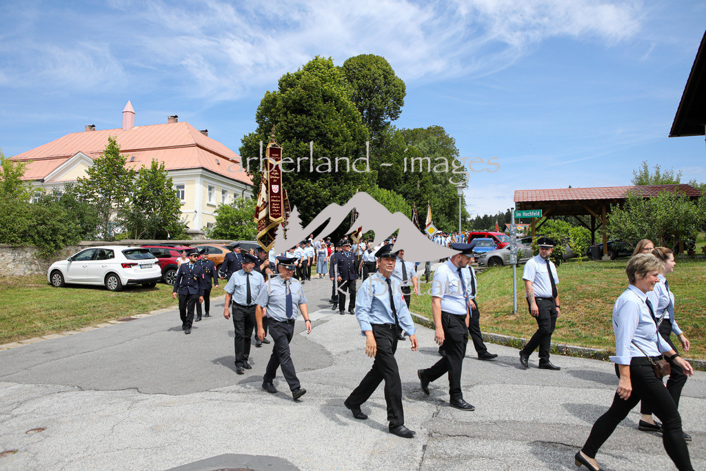OE7A0525 | Festzug nach dem Feldgottesdienst um das Dorf Ludwigsthal