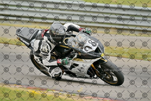 25bt05-0334 | markuskiefer.com - Realisiert mit Pictrs.com