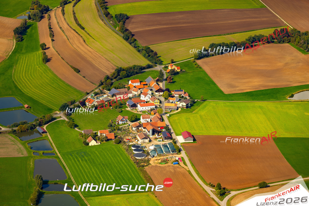 Die Luftaufnahme Hohersdorf - Schmidgaden wurde 2022 vom Flugzeug aus (keine Drohne) erstellt. Hohe Auflösung -für große Poster und Wandbilder geeignet - Garantiert!