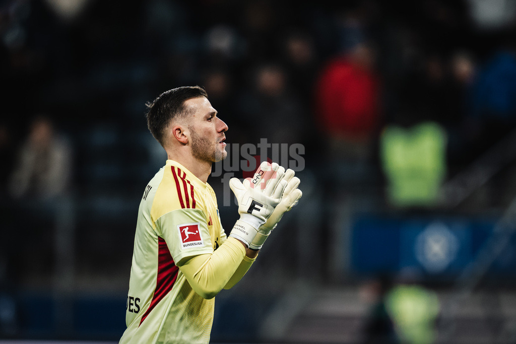 Fußball | Männer | Saison 2025/2026 | 1. Fußball-Bundesliga | 17. Spieltag | Hamburger SV vs. Bayer 04 Leverkusen | 04.03.2026 | Daniel Heuer Fernandes (#1, HSV)