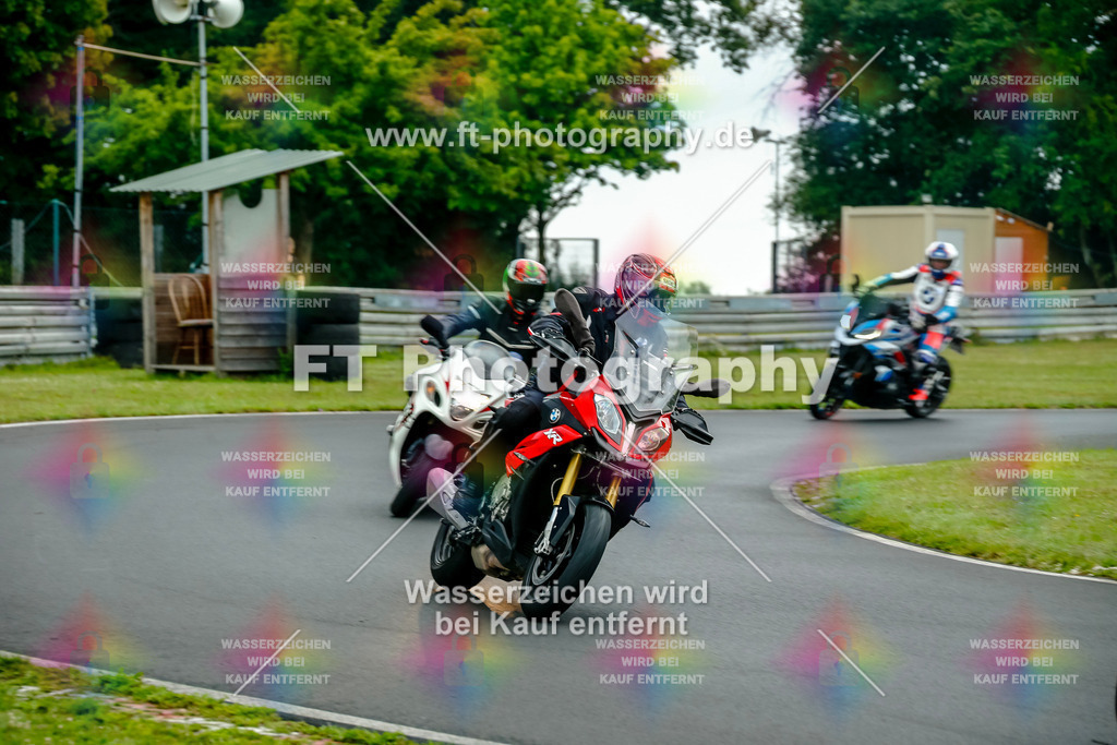 VBK-3529 | Hier findet Ihr Bilder von Touristenfahrten auf der Nürburgring Nordschleife oder von anderen Veranstaltungen die ich besucht habe. Viel Spass beim Durch Schauen 