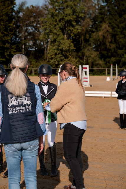 2026_10_03_Siefer-Hof_124814_Z63_58378037 | Professionelle Reitsport-, Turnier- und Eventfotografie von Robert Broda. Galerien mit ausgewählten und bearbeiteten Bildern direkt online ansehen und bestellen.