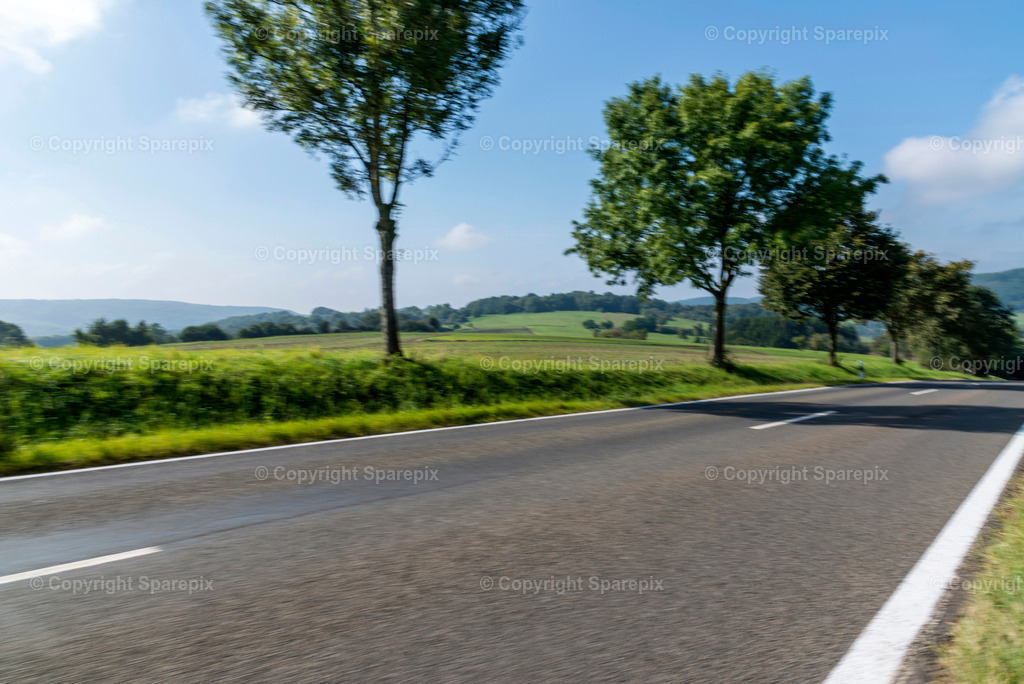 CAR_Country_Road2_Rig | Drive - Realisiert mit Pictrs.com