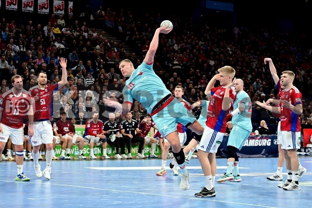 KBS Picture_HSVH-Melsungen_030 | v.l. Kristopans Dainis (MT Melsungen) , Andersen Bo Frederik (HSV Hamburg) ,Sportarena :  Barclays Arena Hamburg, - Realisiert mit Pictrs.com