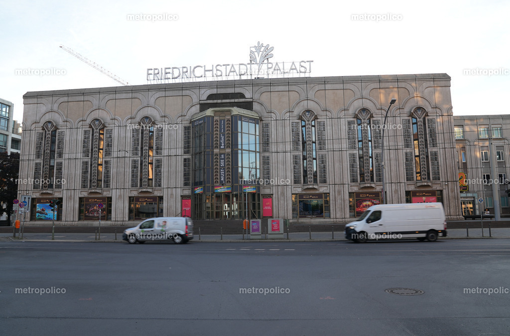 Friedrichstadt Palast | Metropolico