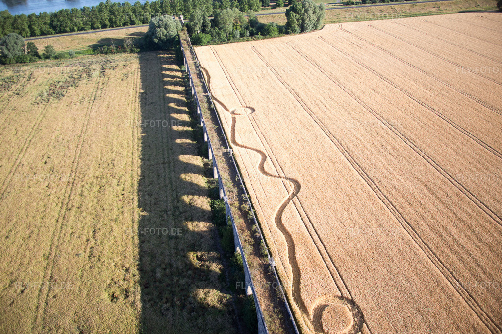 Luftbild: Viadukt bei Vineuil/Loire in Vineuil im Bundesland Loir-et-Cher in Frankreich. Foto: IMG_082080.jpg vom 20.06.2015 durch Werner Riehm/FLY-FOTO.de