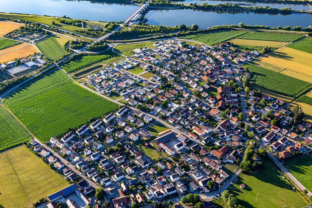 Luftbild: Kagers im Ortsteil Kagers in Straubing im Bundesland Bayern in Deutschland. – Foto: IMG_133214.jpg vom 03.07.2022 durch Werner Riehm/FLY-FOTO.de – Auflösung des Originals: 5472 x 3648 px – Stadt Straubing
