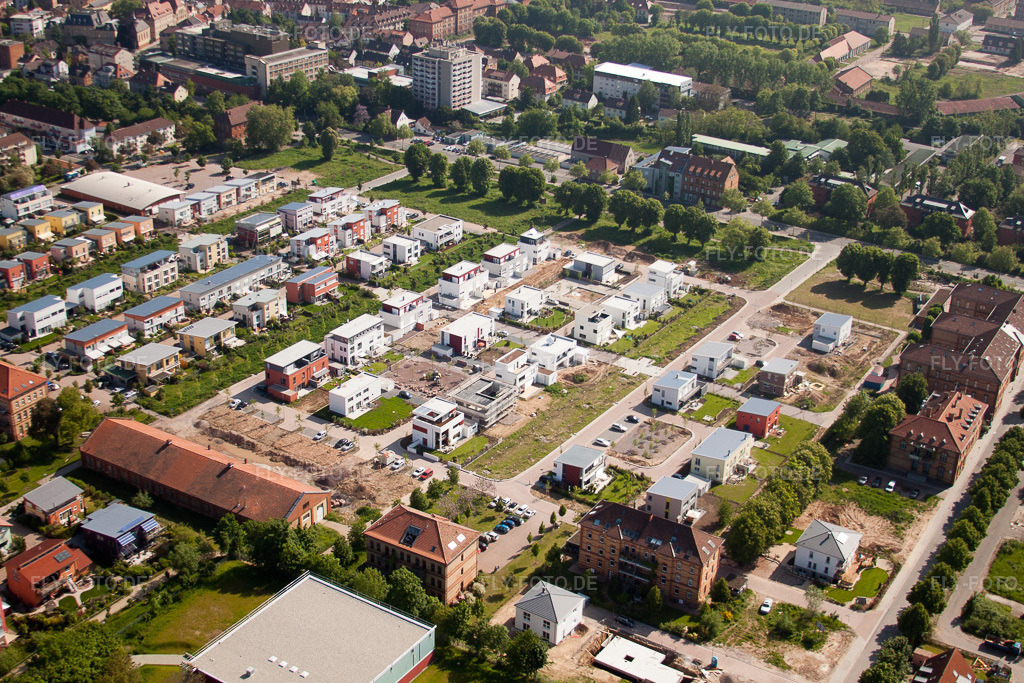 Luftbild: Neubaugebiet in der Charles-De-Gaulle-Straße in Landau in der Pfalz im Bundesland Rheinland-Pfalz in Deutschland. Foto: IMG_27295.jpg vom 23.05.2010 durch Werner Riehm/FLY-FOTO.de