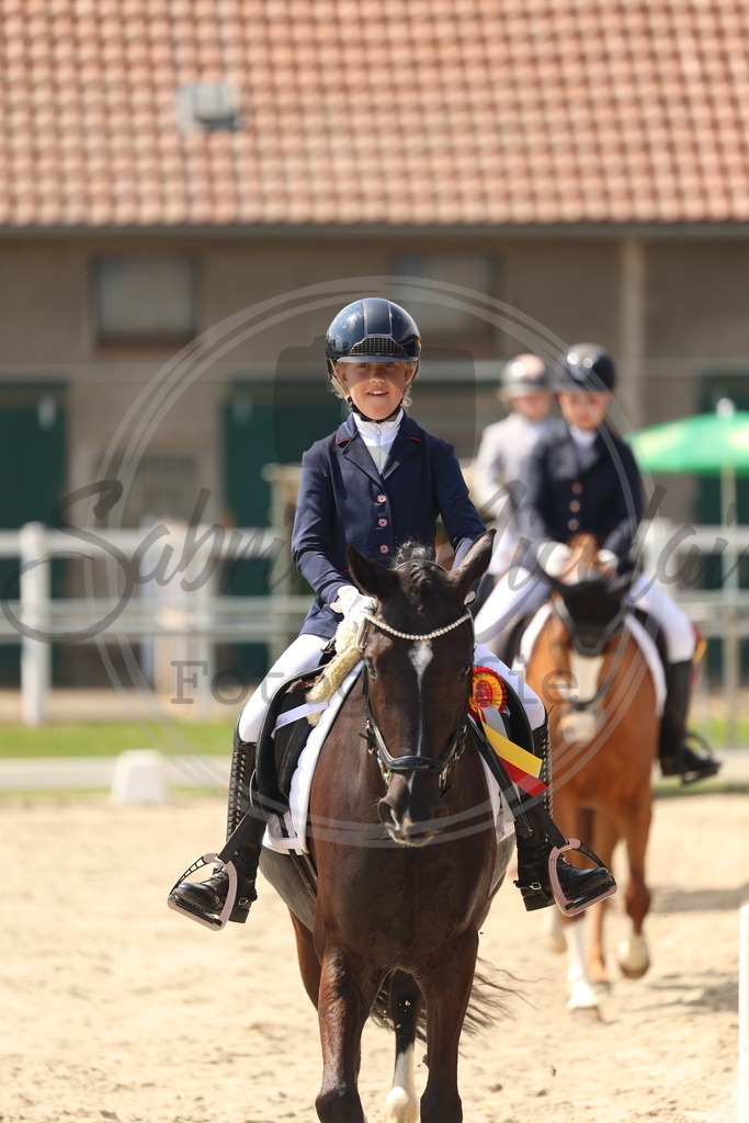 994A7403 | sabrinanicolaifotografie - Realisiert mit Pictrs.com