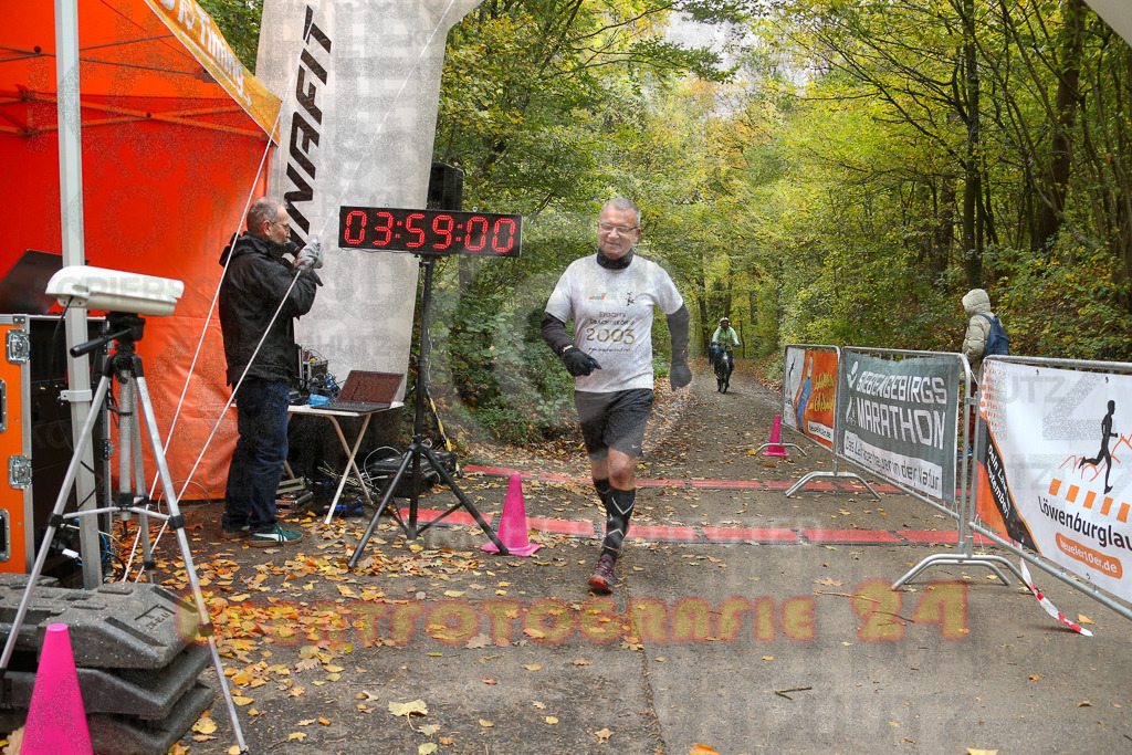 251026_1400_EX1_4094 | Sportfotografie im Rhein-Sieg Kreis, Köln, Bonn, NRW, Rheinland Pfalz, Hessen, etc. Unser Tätigkeitsfeld umfasst den Laufsport vom Volkslauf über den Marathon, Duathlon, Triathon bis zum Ultralauf wie Kölnpfad Ultra oder Schindertrail.