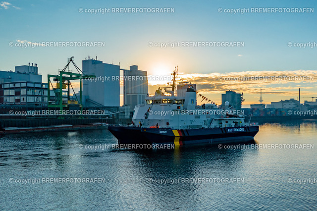 DJI_0125 | 30.09.2022 Drohnenaufnahmen Dt. Schifffahrtstag 2022 Bremen Wendebecken / Weser