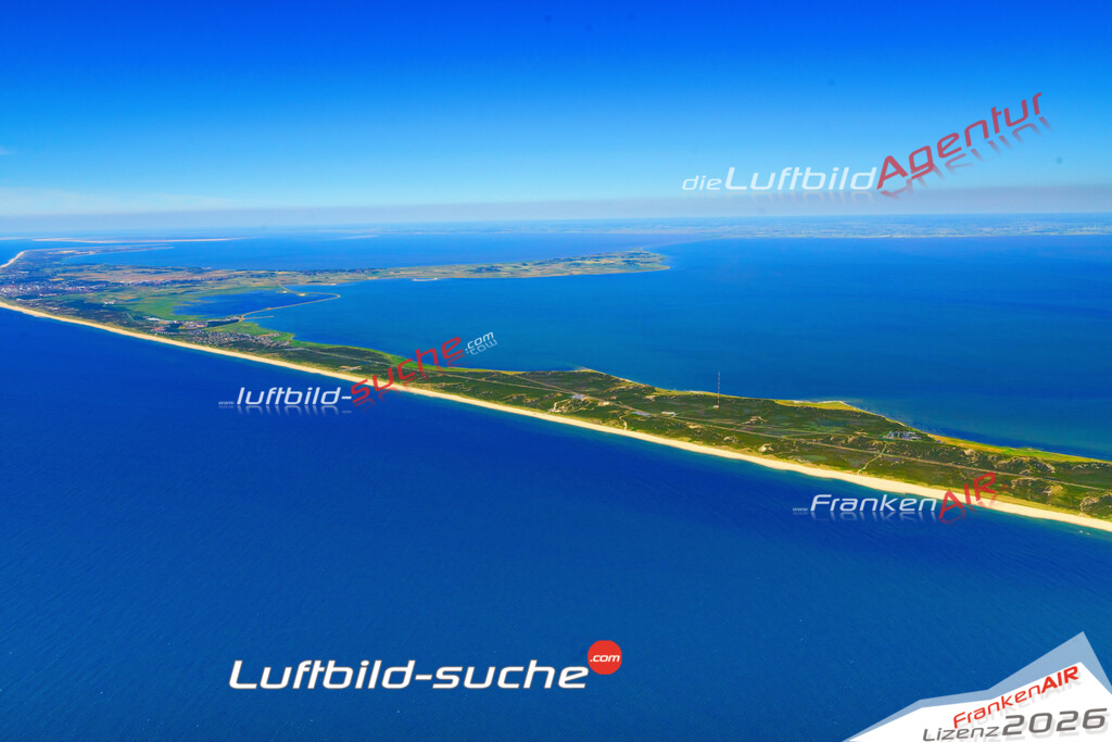 Die Luftbildaufnahme Weststrand - Sylt wurde 2018 mittels Flugzeug (keine Drohne) erstellt. Perfekte Schärfe und Druck- Auflösung- Garantiert!