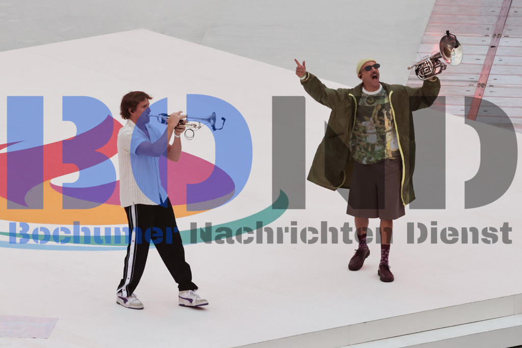 SES_TTGOPC20250716-28 | bond - Realisiert mit Pictrs.com