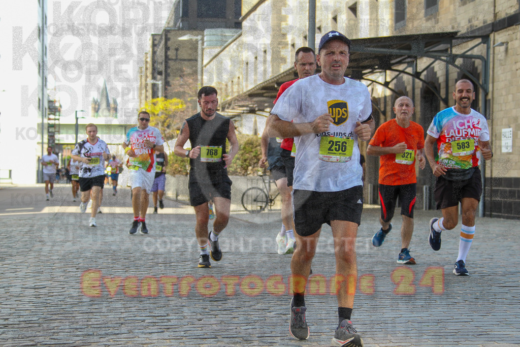 250920_1455_EV4_7574 | Sportfotografie im Rhein-Sieg Kreis, Köln, Bonn, NRW, Rheinland Pfalz, Hessen, etc. Unser Tätigkeitsfeld umfasst den Laufsport vom Volkslauf über den Marathon, Duathlon, Triathon bis zum Ultralauf wie Kölnpfad Ultra oder Schindertrail.