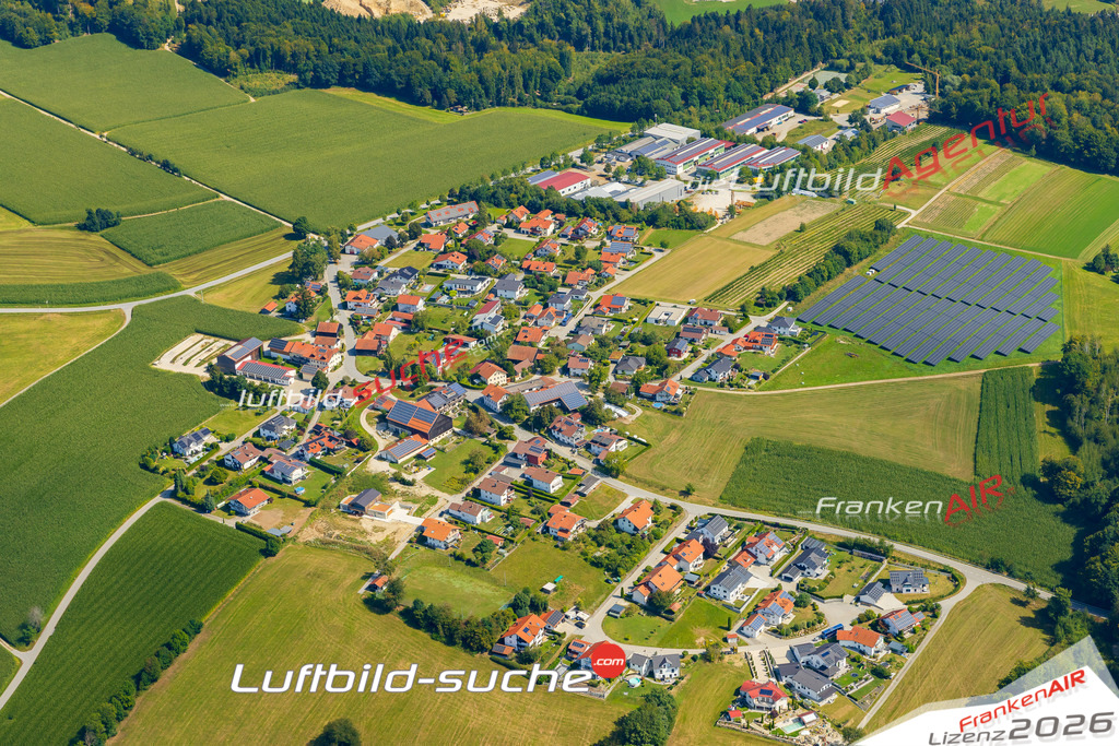 Oberkümmering Hauzenberg Bild- Das Luftbild wurde 2025 vom UL-Flugzeug heraus erstellt ( keine Drohne ) - Hochauflösende Luftaufnahme -Nicht vergleichbar mit Google Maps oder Satelittenbilder- Die Geschenkidee !Mit Lizenz und Bildrechte bestellbar