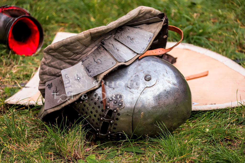 Rheinfels Ritter-3085 | Burg Ruine Rheinfels ist die größte Festungsanlage zwischen Koblenz und Bingen am Oberen Mittelrhein. - Realisiert mit Pictrs.com