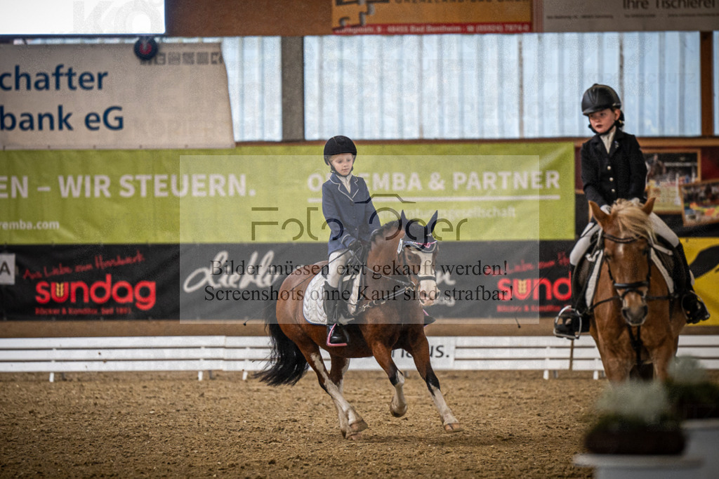 DOS_0603 | Entdecke hochwertige Reitturnierfotos von Foto Oger. Professionell, emotional und authentisch – jetzt Lieblingsmomente im Shop bestellen.Deutschlandweite Turnierfotografie. - Realisiert mit Pictrs.com