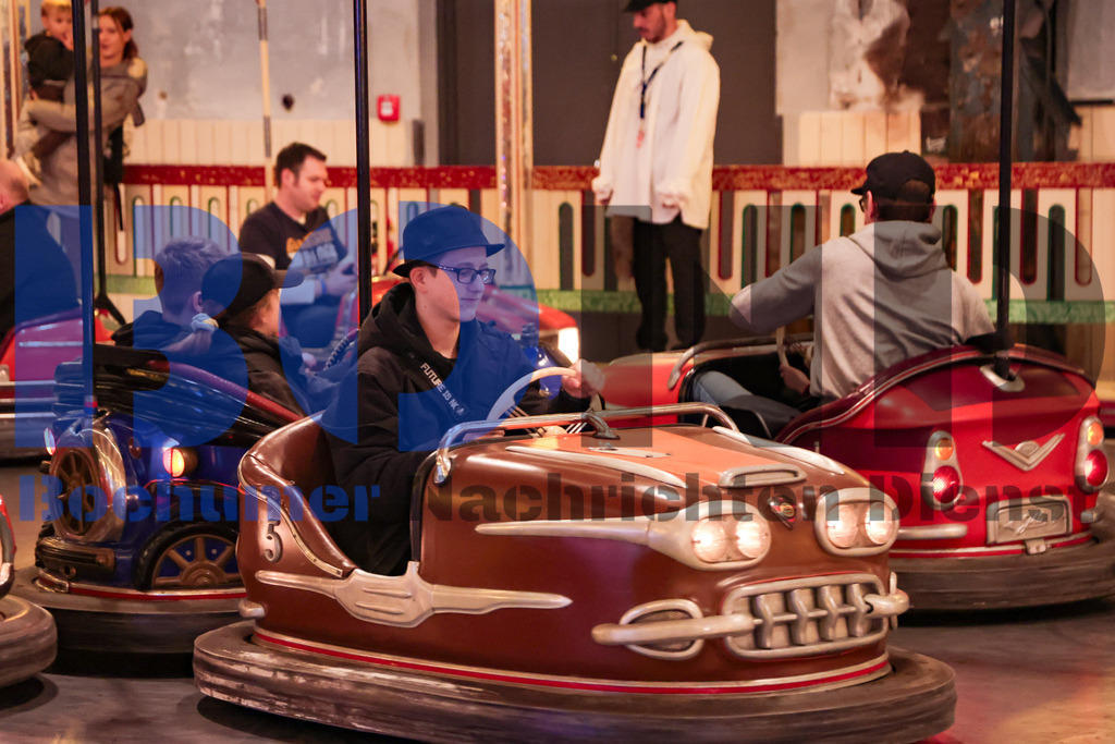 Historischer Jahrmarkt in der Jahrhunderthalle - Steampunk {date} -  | {headline}



(Foto: Sebastian Sendlak / BOND)

 - Realisiert mit Pictrs.com