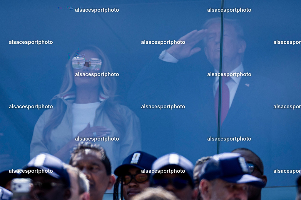 FOOTBALL : Argentine vs Espagne – Finale de la Coupe du Monde FIFA 2026. New York New Jersey Stadium, East Rutherford, New Jersey, États-Unis. 19/07/2026. | Donald Trump et Melania Trump ont assisté à la finale de la Coupe du Monde de la FIFA 2026 entre l'Argentine et l'Espagne au New York New Jersey Stadium, à East Rutherford (New Jersey), le 19 juillet 2026, aux États-Unis, depuis la tribune officielle.