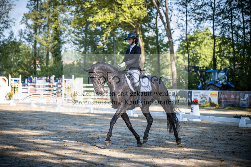 DOS_1665 | Reitturnier Venne - Realisiert mit Pictrs.com