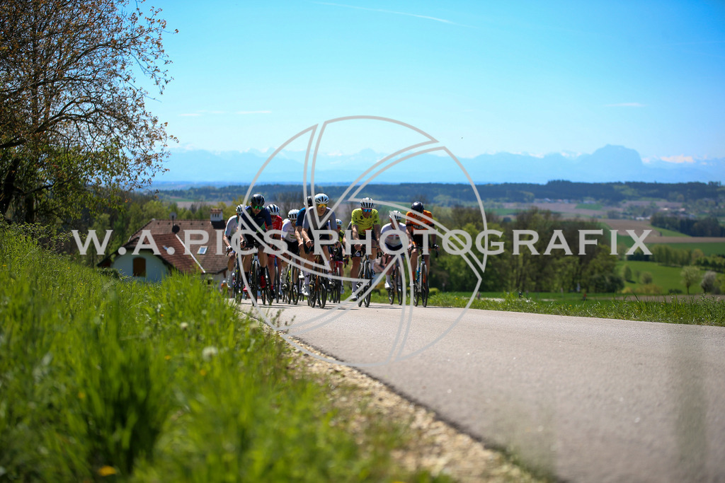 ..... | Wels, 23.04.2026, Kirschblüten Radrennen 2026 , Image shows: Photo: Wapics / Willdoner Andreas