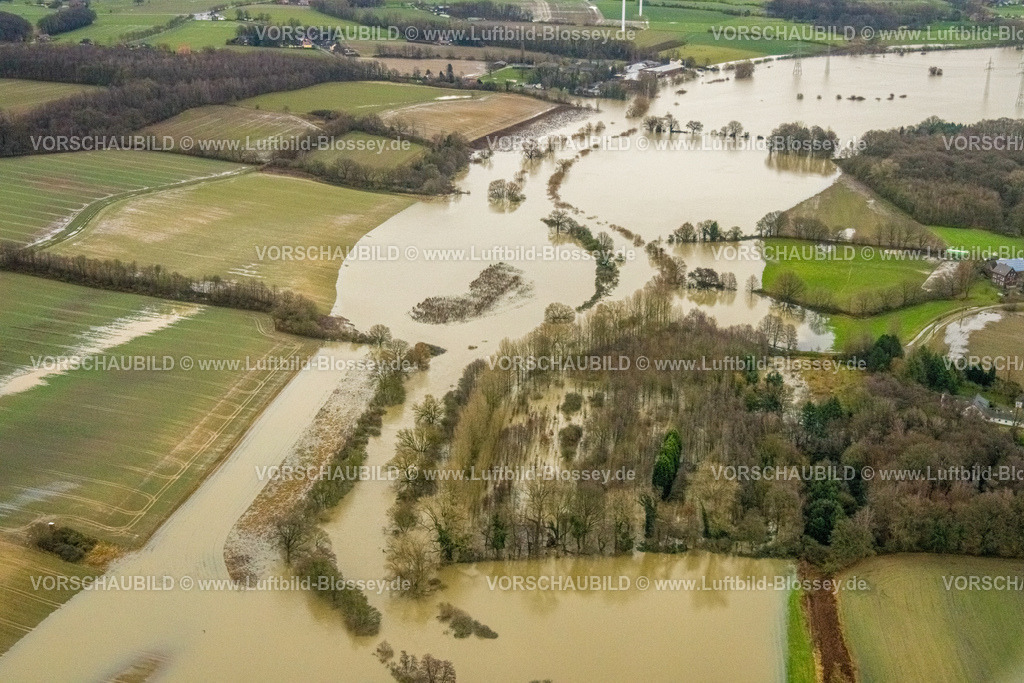 Luenen231204571Lippe | Luftbild vom Hochwasser der Lippe, Weihnachtshochwasser 2023, Fluss Lippe tritt nach starken Regenfällen über die Ufer, Überschwemmungsgebiet Dahler Feld bei Vinnum, Bäume im Wasser, Pelkum, Datteln, Ruhrgebiet, Nordrhein-Westfalen, Deutschland