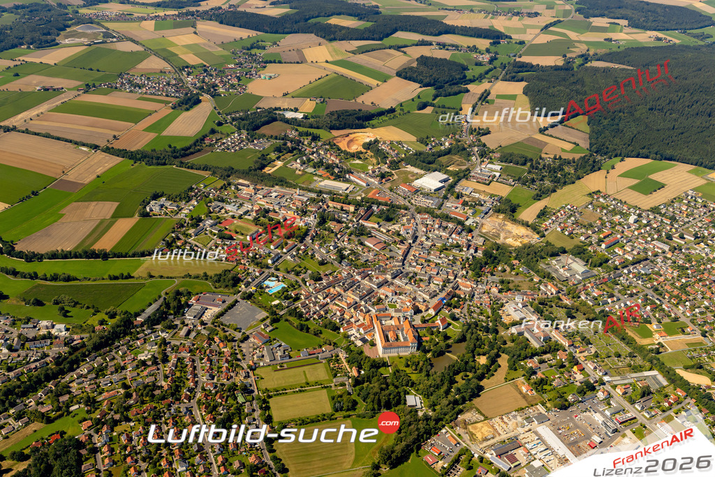 Das Luftbild zeigt :  Waldsassen - Die Luftaufnahme wurde 2023 vom UL-Flugzeug aus erstellt ( keine Drohne ) - Hochauflösende Luftaufnahme - Für grossformatige Ausdrucke geeignet. Die Geschenkidee !Mit Lizenz und Bildrechte bestellbar