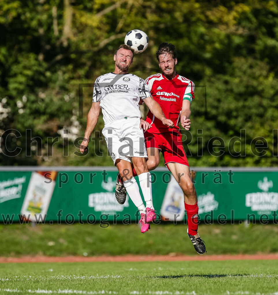 2023-09-09_101_FC_Herzogstadt_II_gegen_SG_Hoerlkofen_Woerth | Erding, Deutschland, 09.09.2023:
Fußball, A-Klassel 2023 / 2024, 6. Spieltag, FC Herzogstadt II gegen SG Hörlkofen/Wörth, Endergebnis: 1:2

Dan Adrian Kohlmann (FC Herzogstadt, #10), Andreas Groegler (SG Hörlkofen/Wörth, #5)

Foto: Christian Riedel / fotografie-riedel.net
