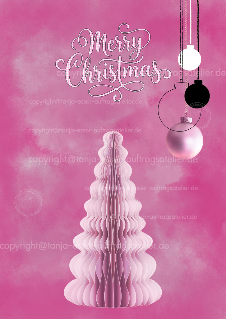 Weihnachtskarte pink Wabentechnik D | Moderne Weihnachtskarte mit geschwungenem, kalligraphierten englischen Text Merry Christmas. Pinke Karos vor strukturiertem, beerenfarbigen Hintergrund. Weißer, illustrierter Weihnachtsbaum aus Wabenpapier.