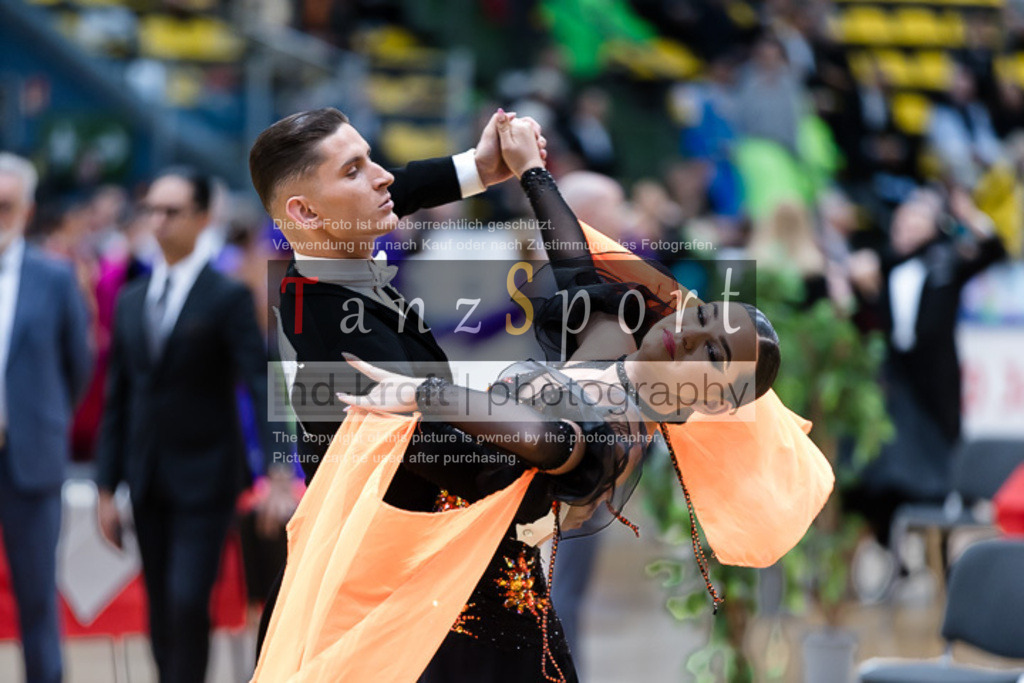 20250517_HessenTanzt_WDSF_IntOpen_Std_1198 | Tanzsportbilder, Standardtanz, Lateintanz, WDSF, DTV, LTVB, dancecomp, goc, hessen tanzt, blaues band der spree, walzer, tango, wiener walzer, slowfox, quickstepp, samba, rumba, cha-cha-cha, paso doble. jive, hd-kroft photography, turniertanzsport