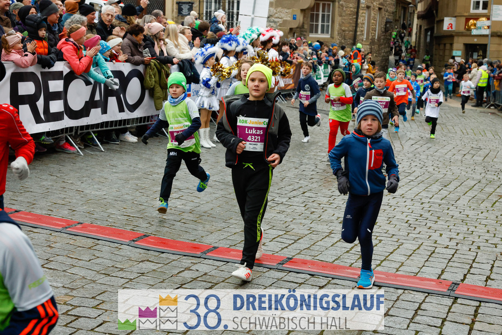 400m AOK Junior Cup | 3 Koenigslauf 2024 400m AOK Junior Cup - Realisiert mit Pictrs.com