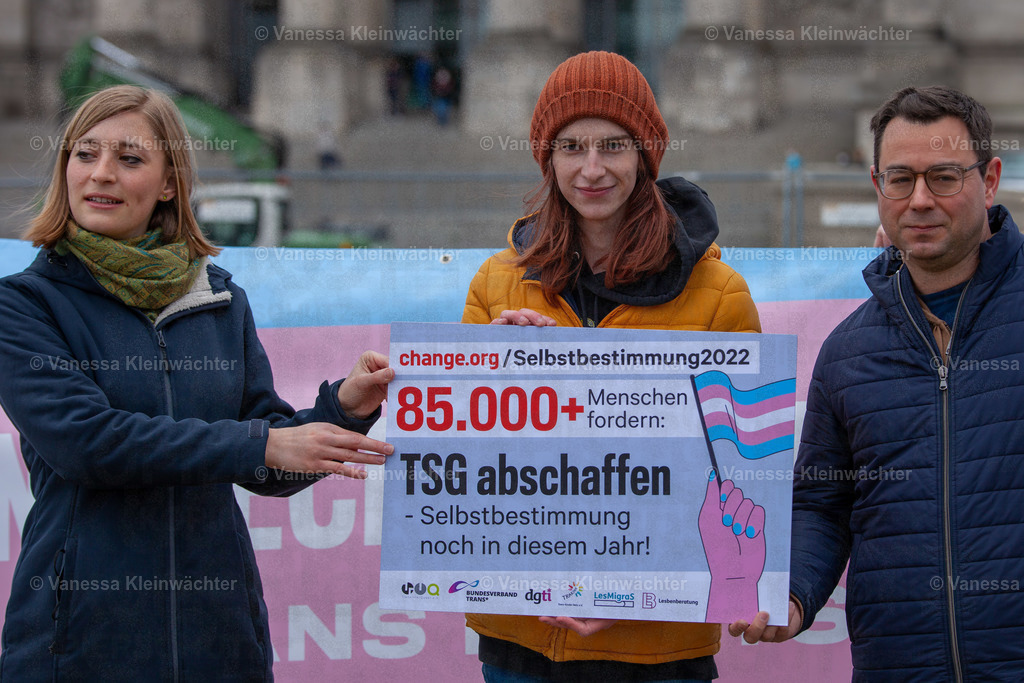  Trans Day Of Visibility Kundgebung 2022 in Berlin | Vanessa Kleinwächter - Realisiert mit Pictrs.com