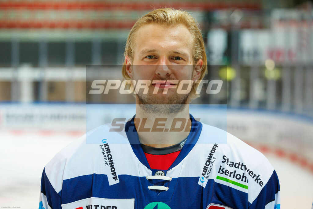 Iserlohn Roosters Teamshooting | Emil Quaas - Realisiert mit Pictrs.com