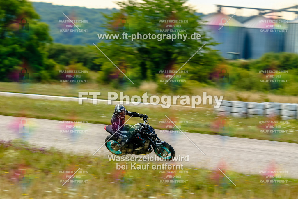 Chambley Juli-0103 | Hier findet Ihr Bilder von Touristenfahrten auf der Nürburgring Nordschleife oder von anderen Veranstaltungen die ich besucht habe. Viel Spass beim Durch Schauen 