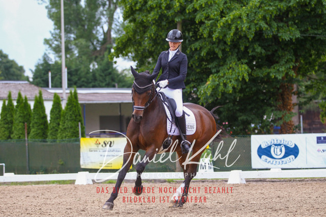 DKP41798 | Turniersportfotografie; Pferdefotografie; Dressurfotografie